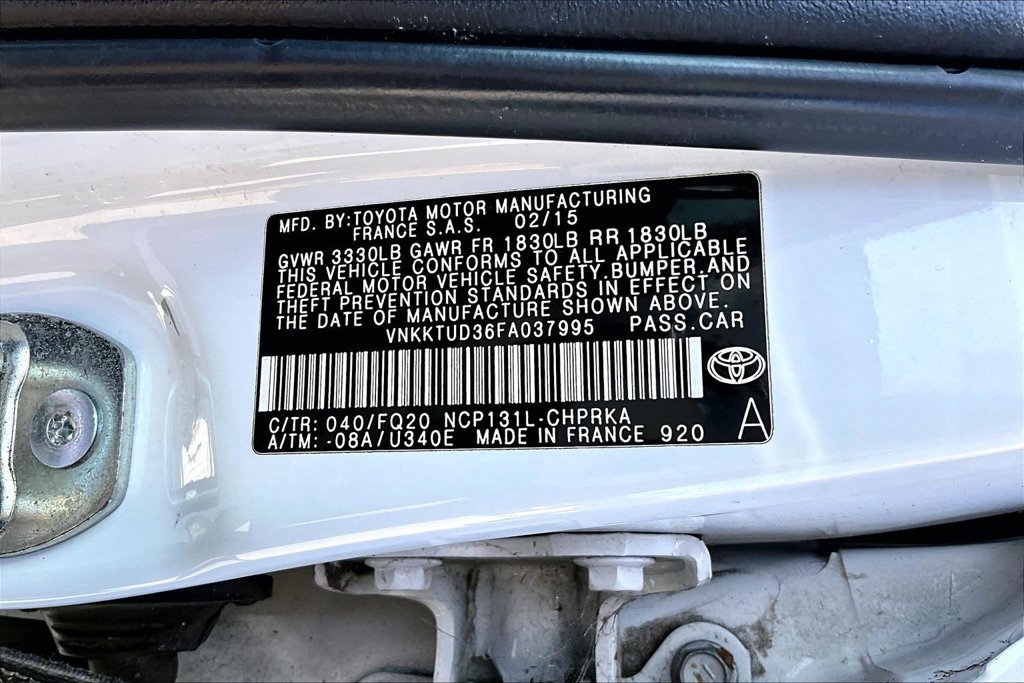 Used 2015 Toyota Yaris L FWD image 12