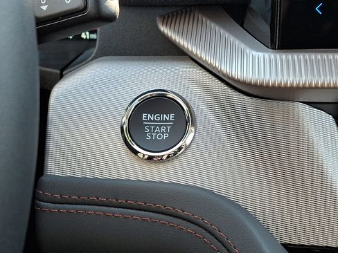 New 2026 Ford Explorer Active w/ Active Comfort Package image 25