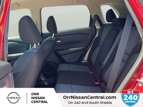 Used 2025 Nissan Rogue SV image 13