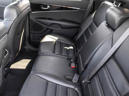 Used 2020 Kia Sorento EX FWD image 24