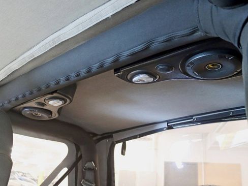 Used 2004 Jeep Wrangler 4WD w/ 30" Tire & Wheel Group image 24