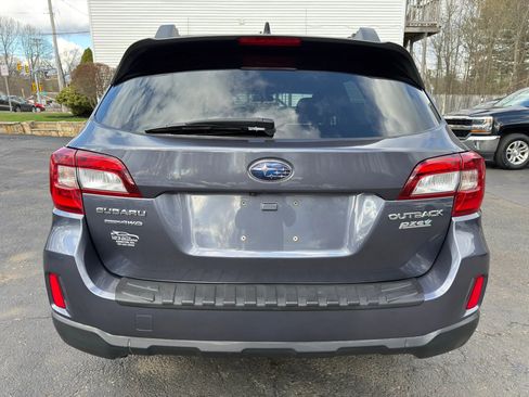 Used 2016 Subaru Outback 2.5i Premium AWD/4WD image 6