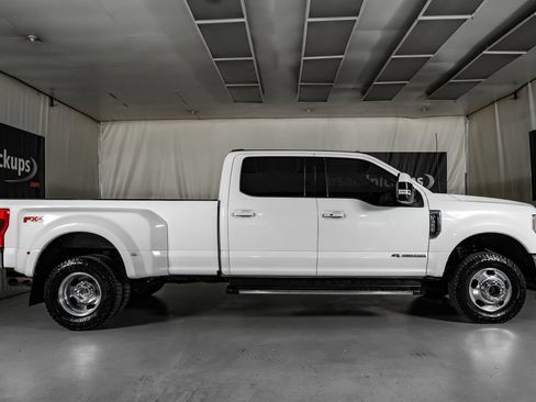 Used 2022 Ford F350 Lariat w/ Lariat Ultimate Package AWD/4WD image 5