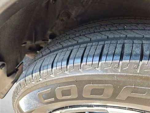 Used 2017 Toyota RAV4 LE w/ All Weather Liner Package AWD/4WD image 12