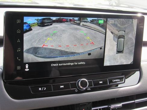 New 2025 Mitsubishi Outlander SE image 17