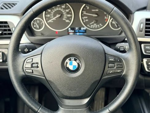 Used 2016 BMW 320i xDrive Sedan AWD/4WD image 16