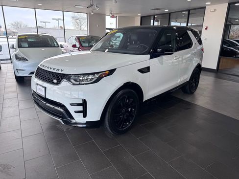 Used 2020 Land Rover Discovery Landmark image 7