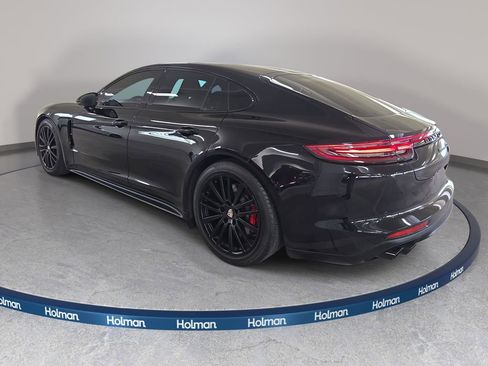 Used 2020 Porsche Panamera GTS image 9