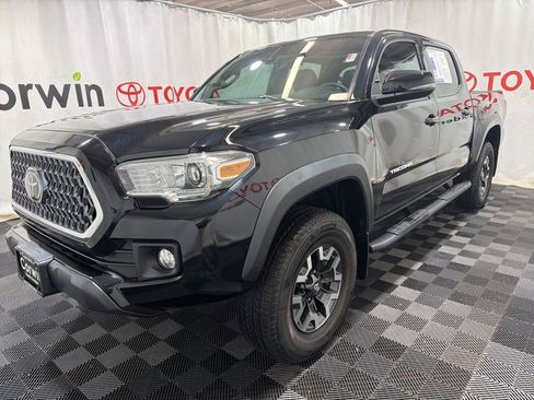 Used 2019 Toyota Tacoma TRD Off-Road image 3