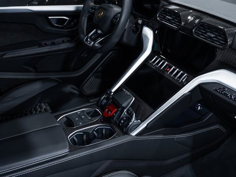 Used 2022 Lamborghini Urus AWD/4WD image 61