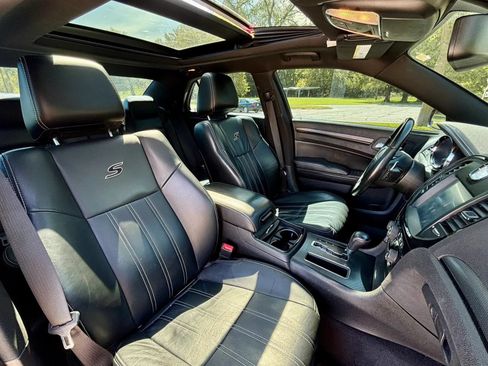 Used 2014 Chrysler 300 S AWD/4WD image 21