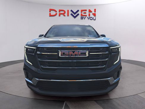 New 2026 GMC Acadia Elevation w/ Elevation Premium Package FWD image 5