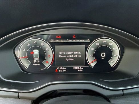 Used 2023 Audi Q5 2.0T Premium Plus w/ Premium Plus Package AWD/4WD image 31
