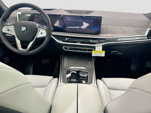New 2026 BMW X7 xDrive40i AWD/4WD image 13