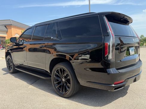 Used 2023 Cadillac Escalade ESV Sport Platinum AWD/4WD image 5