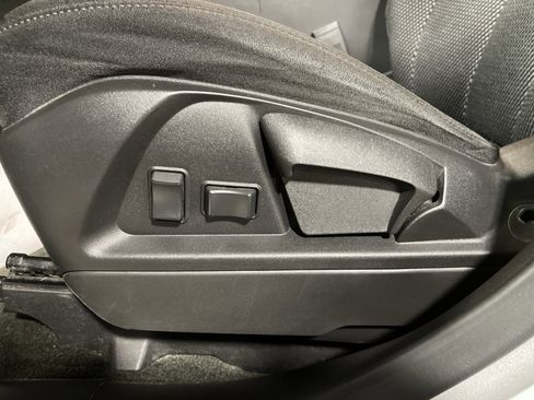 Used 2017 Chevrolet Equinox LS image 9