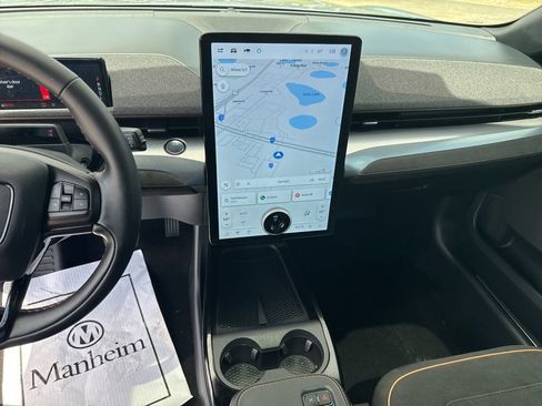 Used 2022 Ford Mustang Mach-E GT image 8