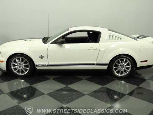 Used 2007 Ford Mustang Shelby GT500 RWD image 2
