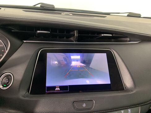 Used 2021 Cadillac XT4 Luxury w/ Cold Weather Package FWD image 26