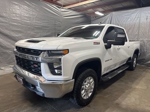 Used 2023 Chevrolet Silverado 2500 LT w/ Convenience Package image 2
