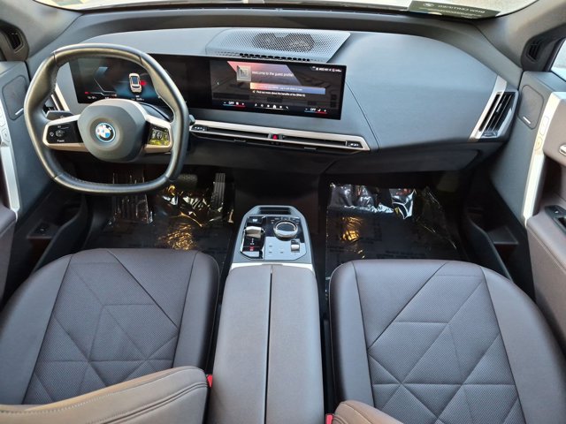 Certified 2024 BMW iX xDrive50 w/ Premium Package AWD/4WD image 19