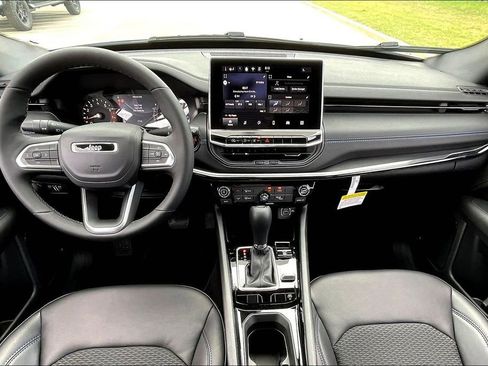 New 2026 Jeep Compass Latitude AWD/4WD image 6