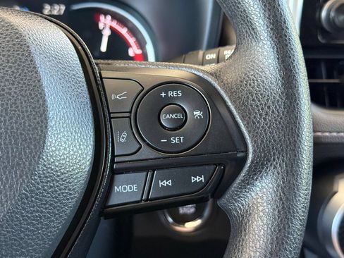 Certified 2025 Toyota RAV4 XLE AWD/4WD image 40