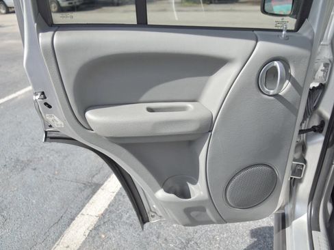 Used 2005 Jeep Liberty Limited image 15