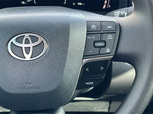 New 2025 Toyota Camry Hybrid image 28