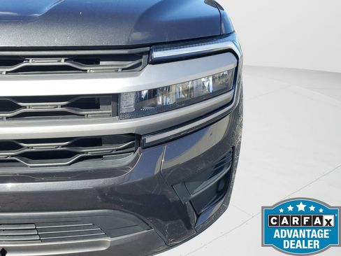 Used 2022 Ford Expedition XLT image 10