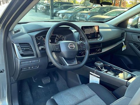 New 2026 Nissan Rogue SV image 10