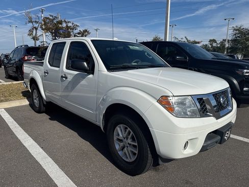Used 2016 Nissan Frontier SV w/ SV Value Truck Package image 3
