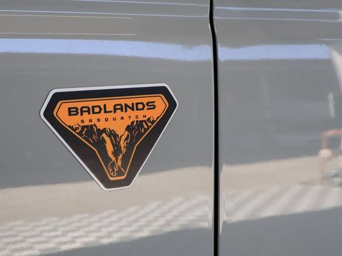 Used 2022 Ford Bronco Badlands AWD/4WD image 11