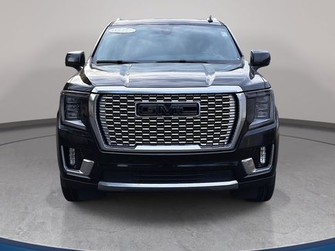 Used 2022 GMC Yukon XL Denali w/ Max Trailering Package AWD/4WD image 2