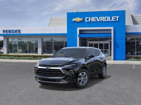 New 2025 Chevrolet Blazer LT w/ Driver Confidence Package FWD image 8