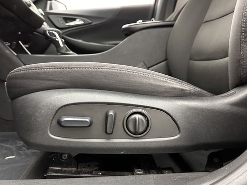 Used 2023 Chevrolet Malibu LT image 12