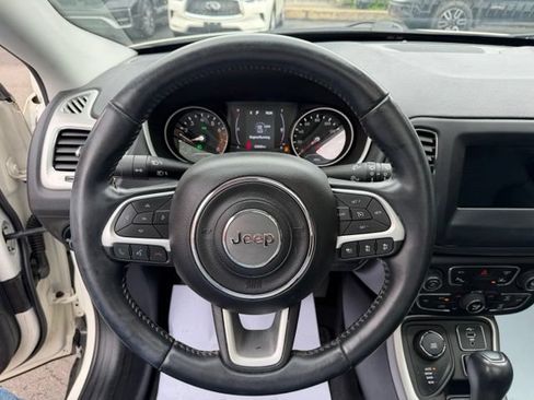 Used 2020 Jeep Compass Latitude AWD/4WD image 18