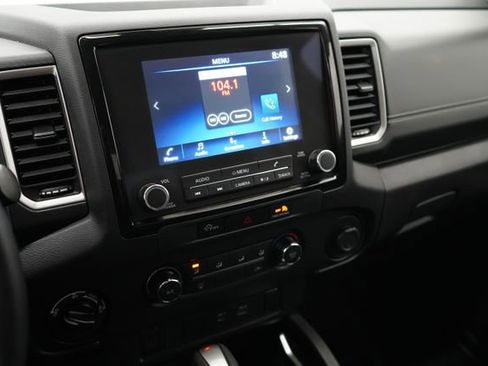 Used 2024 Nissan Frontier SV AWD/4WD image 26