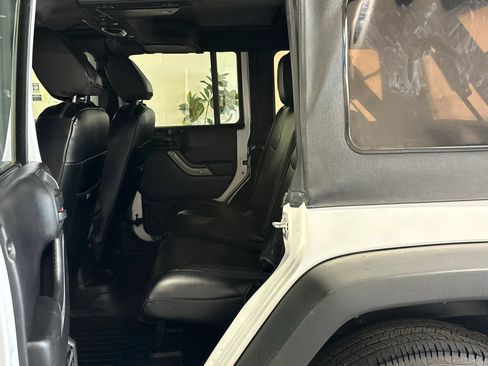 Used 2015 Jeep Wrangler Unlimited Sport w/ Quick Order Package 24S AWD/4WD image 11