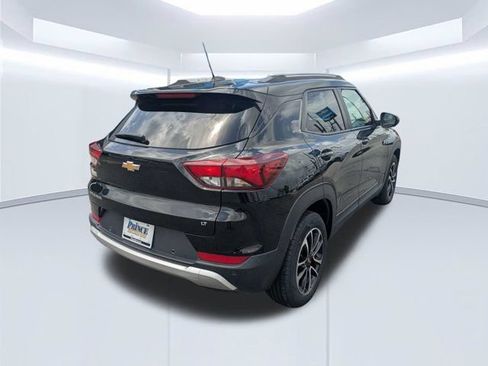 Used 2024 Chevrolet TrailBlazer LT w/ Convenience Package FWD image 3