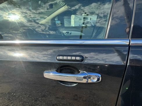 Used 2014 Lincoln MKX FWD image 10