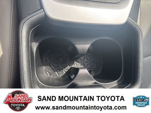 Used 2019 Toyota RAV4 XLE Premium FWD image 18