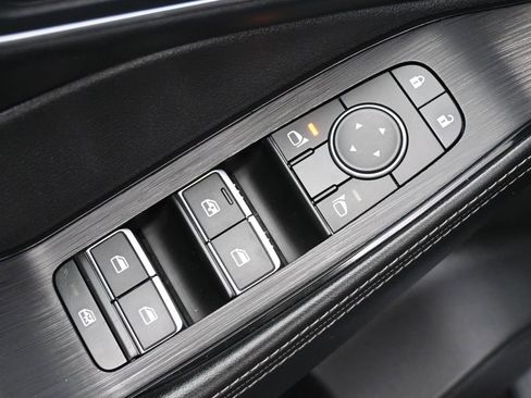 Used 2024 Nissan Rogue Platinum AWD/4WD image 4