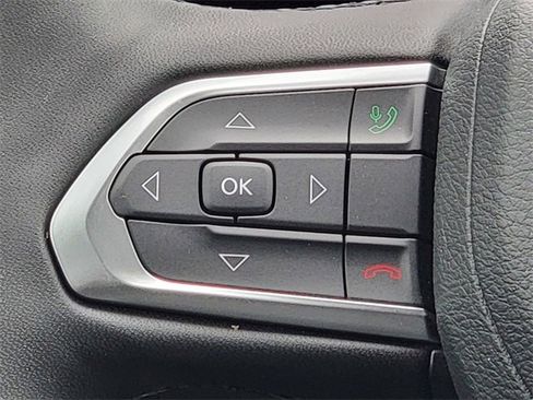 Certified 2024 Jeep Compass Limited image 33