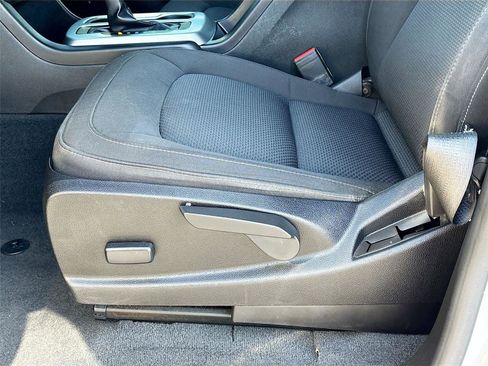 Used 2020 Chevrolet Colorado LT w/ Safety Package image 21