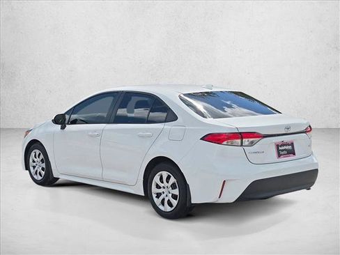 Used 2026 Toyota Corolla LE FWD image 8