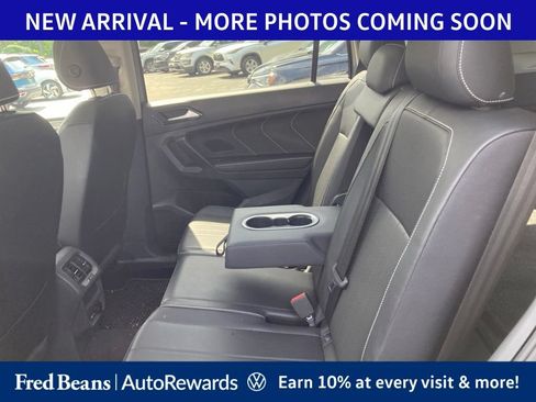Certified 2023 Volkswagen Tiguan SE w/ Panoramic Sunroof Package AWD/4WD image 11