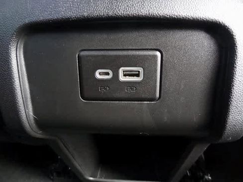 Used 2023 Chevrolet Blazer LT image 11