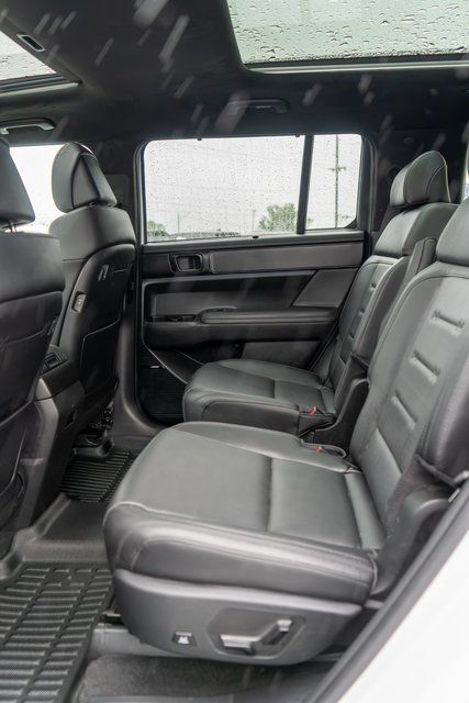 Used 2024 Hyundai Santa Fe Calligraphy AWD/4WD image 12