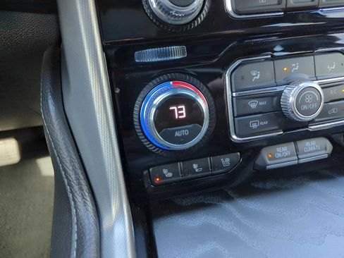 Used 2022 GMC Yukon XL Denali w/ Max Trailering Package image 18